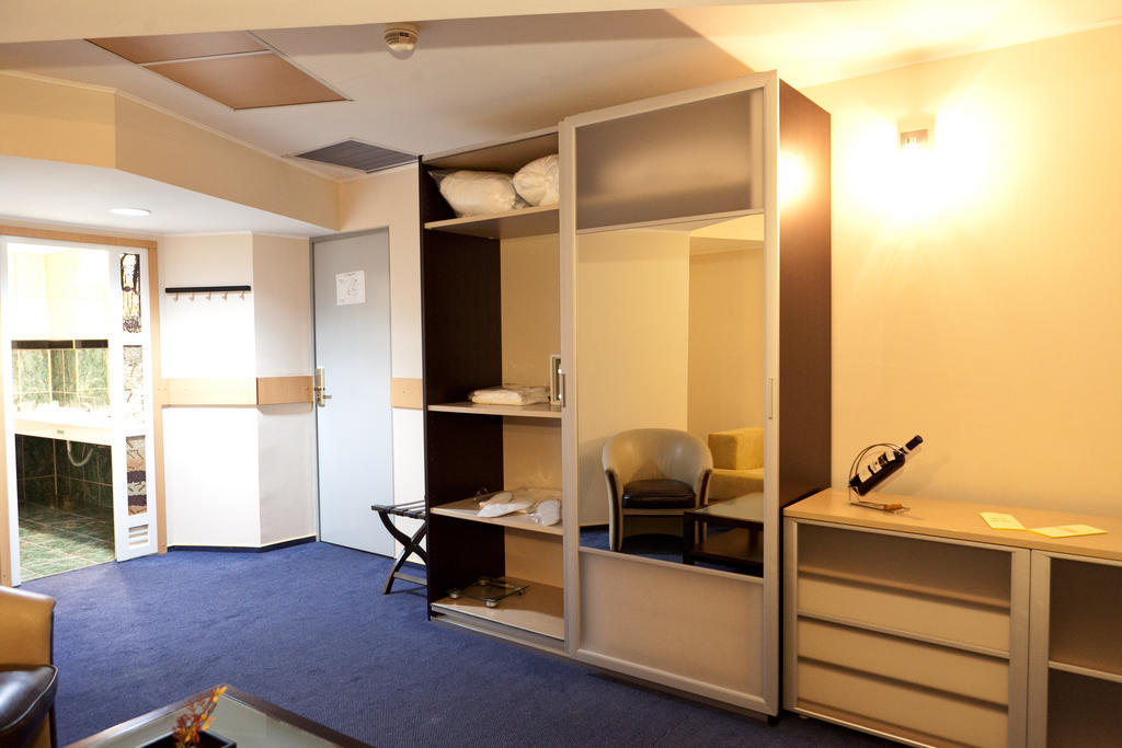 Hotel Dacia Rrt Bucareste Quarto foto