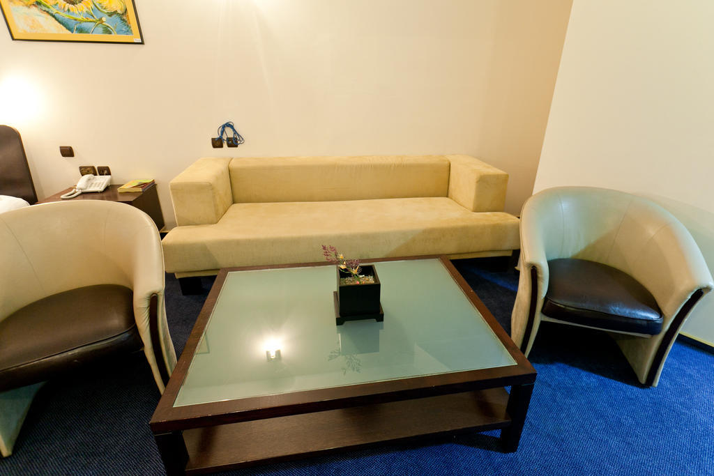 Hotel Dacia Rrt Bucareste Quarto foto